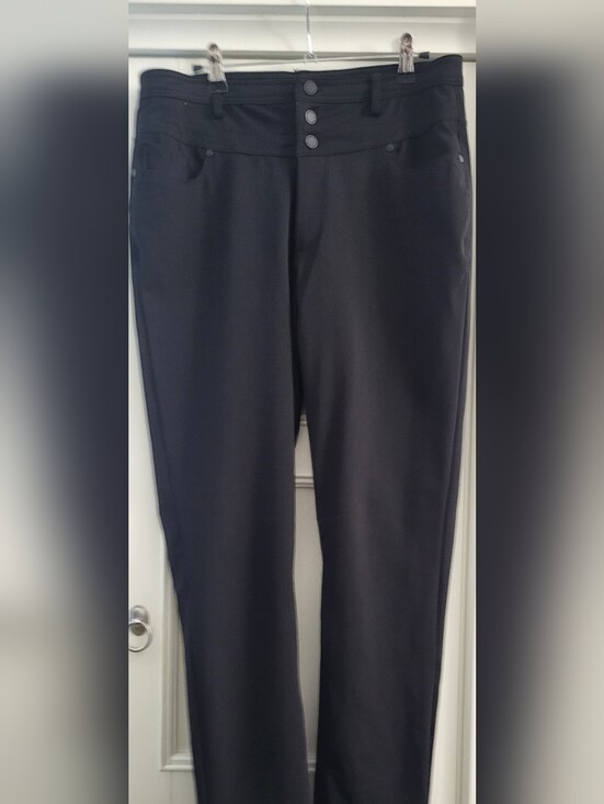 Karl Lagerfeld Pants - Karl Lagerfeld Black Women's 3 Button Pants - 12 EUC